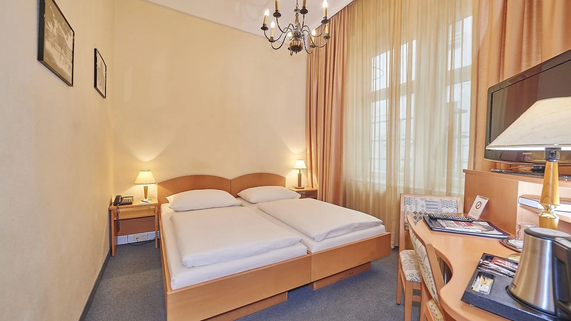 ***  Hotel Zipser Vienna Austria