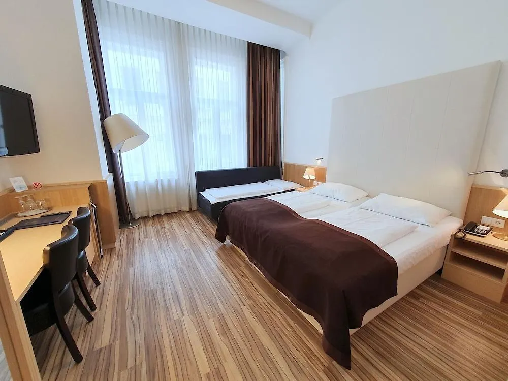 ***  Hotel Zipser Vienna Austria