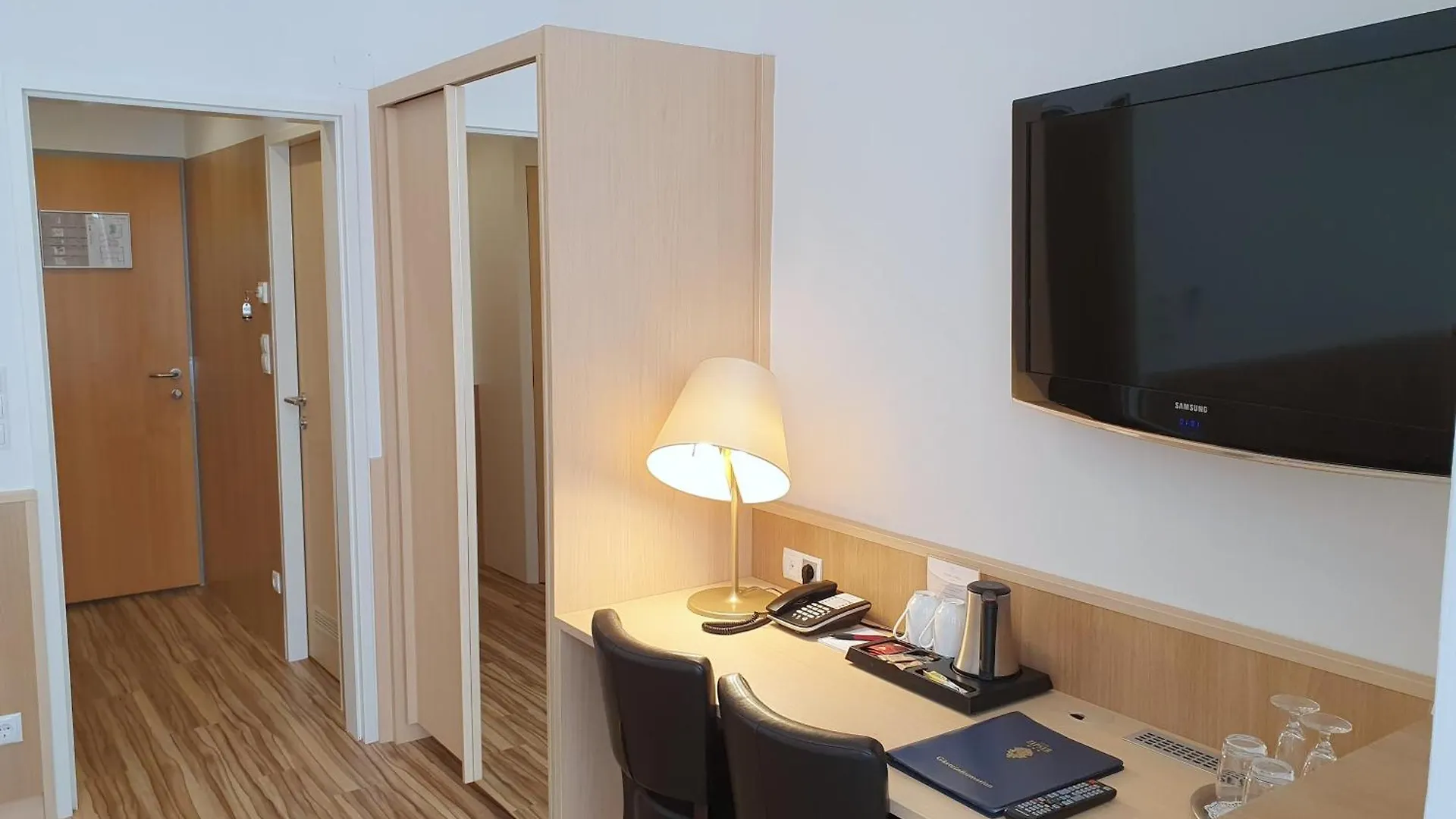 ***  Hotel Zipser Vienna Austria